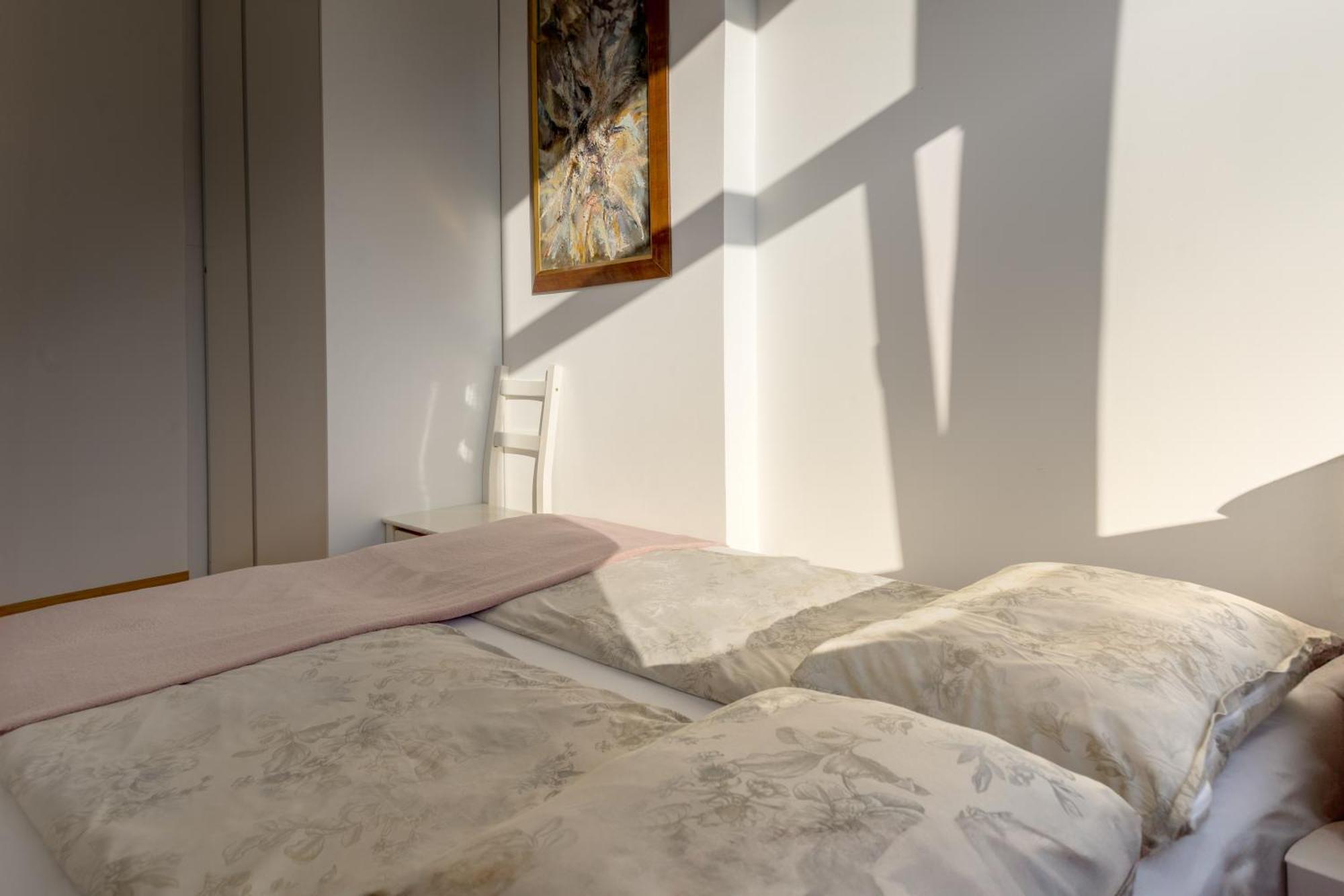Central Apartment Mirza ซาราเยโว ภายนอก รูปภาพ